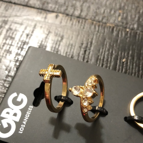NWT GBG 6 Ring Set Size 7! Gold Tone! - Picture 3 of 4